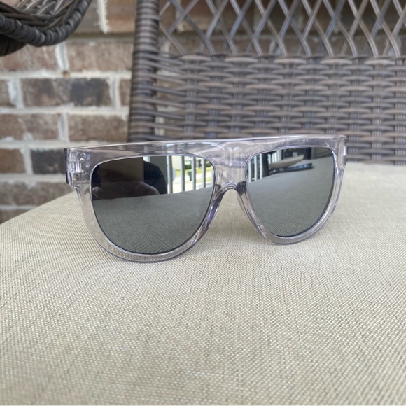 Wide frame sunglasses - Picture 4 of 4